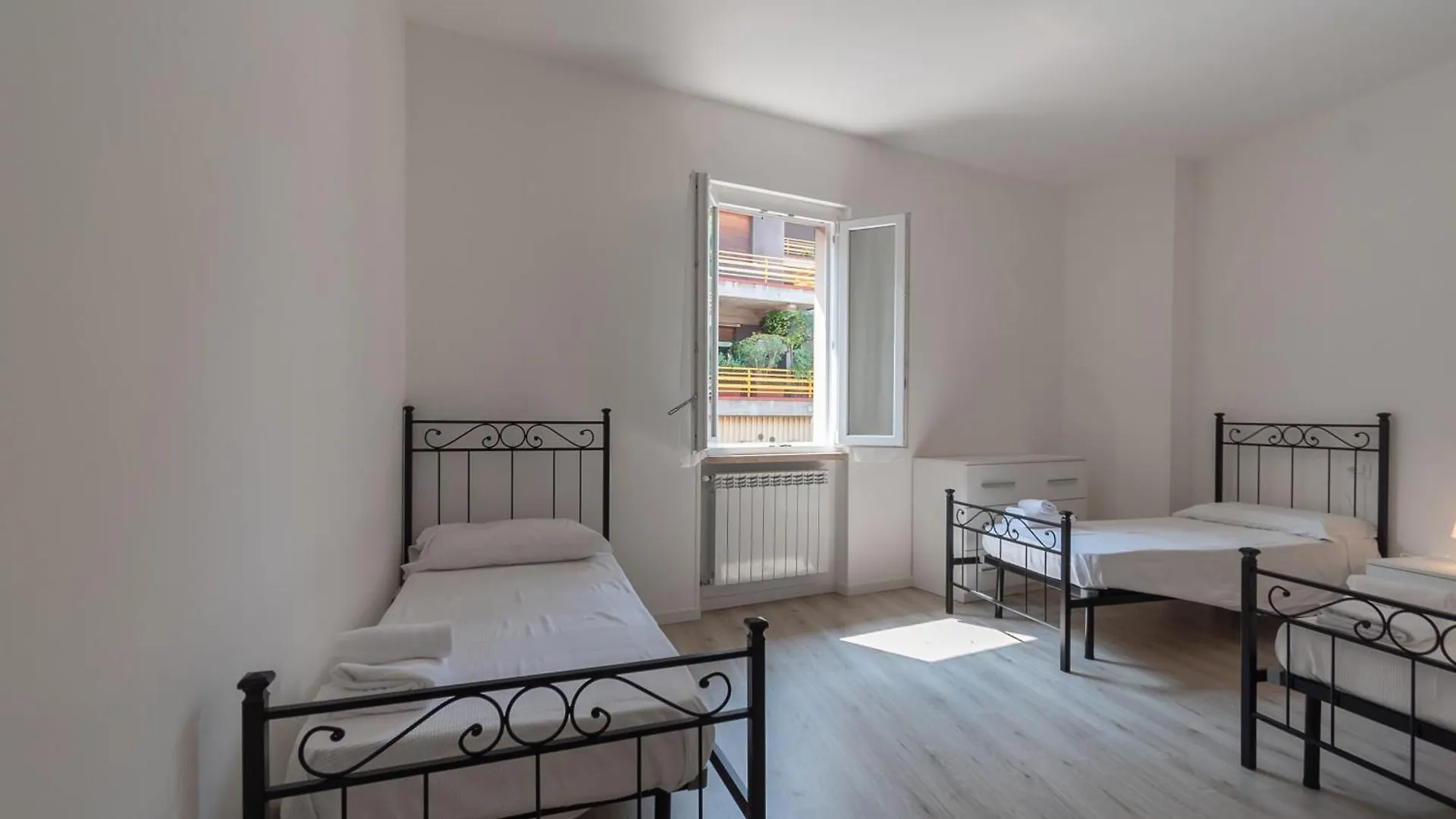 ברשה Quadrilocale Ospedale Civile 8 , 3 Camere E Due Bagni